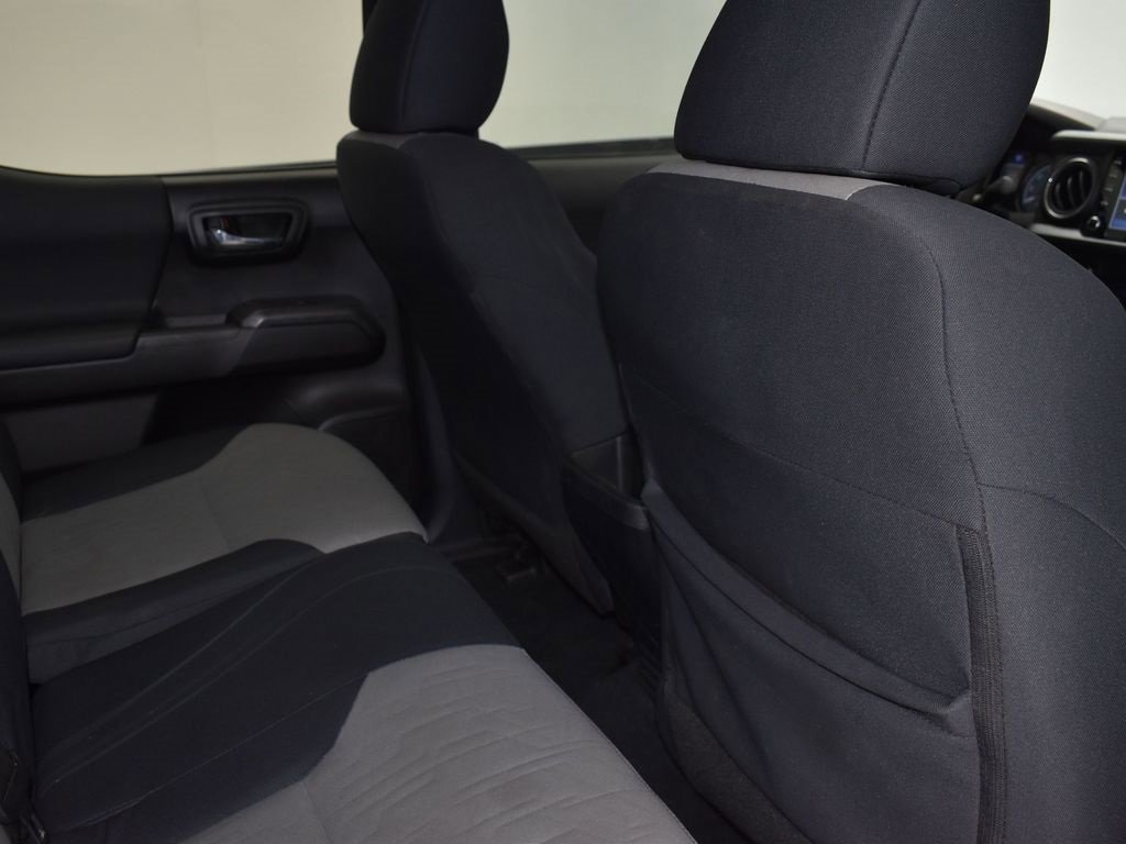 Used 2020 Toyota Tacoma TRD Off-Road image 19