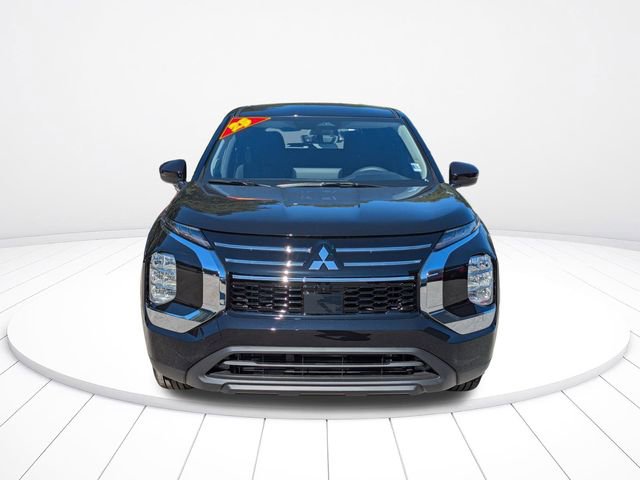 New 2025 Mitsubishi Outlander ES image 9