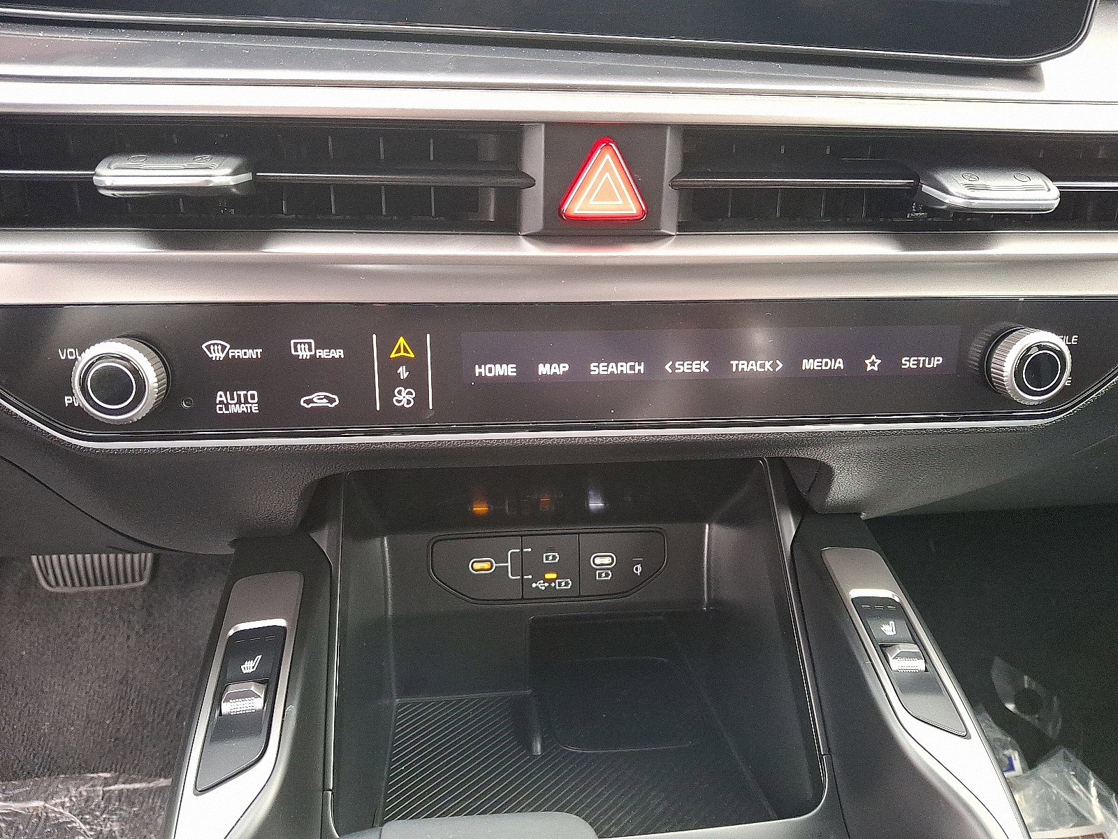 New 2026 Kia Sorento S FWD image 9