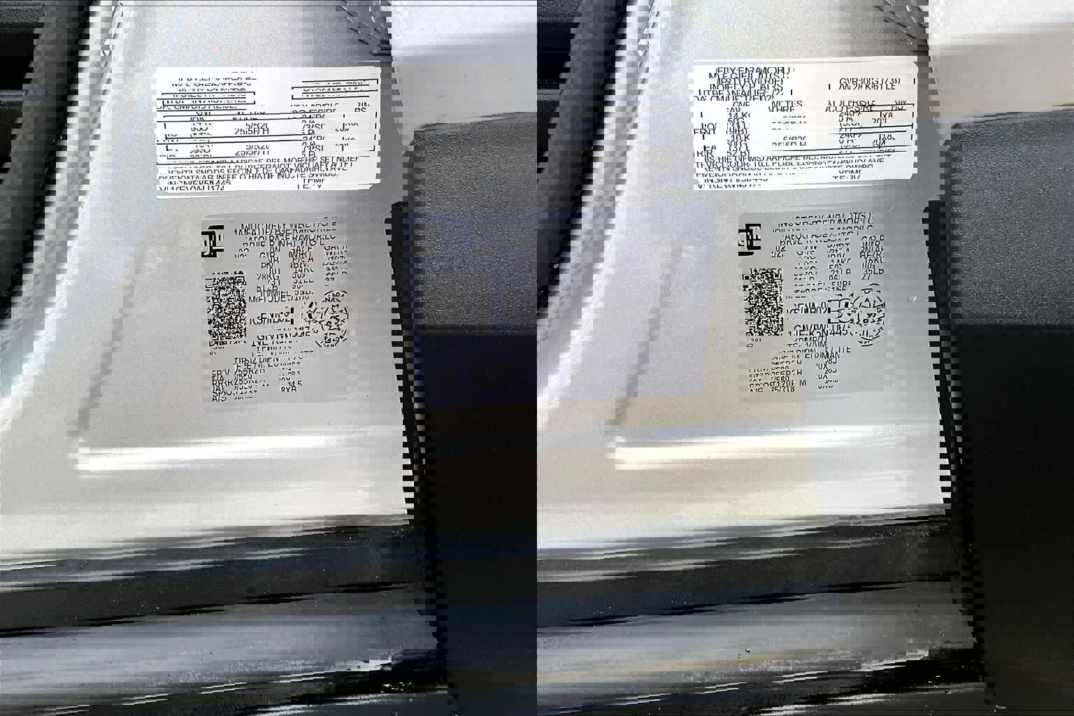 Used 2022 Chevrolet Traverse LS w/ Safety Package AWD/4WD image 21