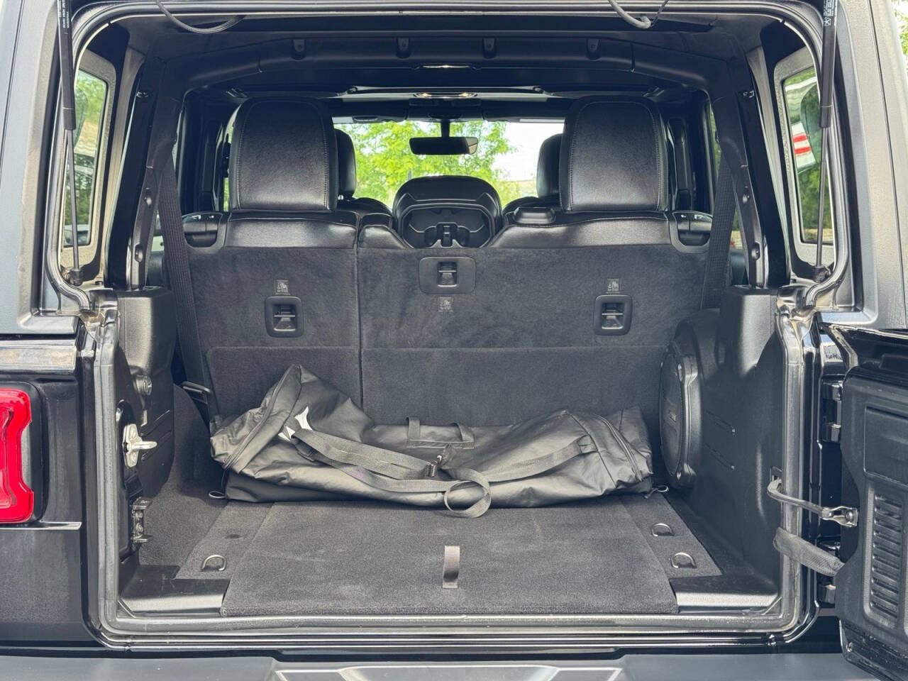 Used 2021 Jeep Wrangler Unlimited Sahara w/ Uconnect 4C Nav & Sound Group AWD/4WD image 7