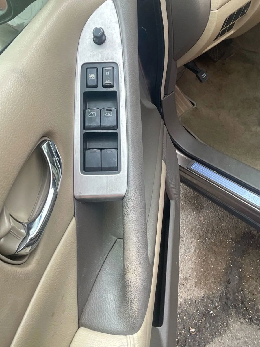 Used 2012 Nissan Murano S image 36