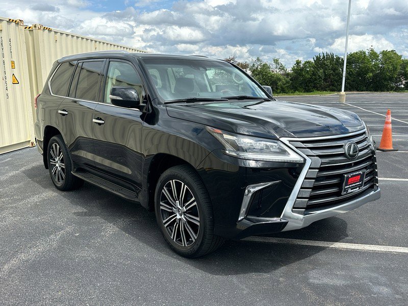 Used 2019 Lexus LX 570 4WD w/ Luxury Package image 3