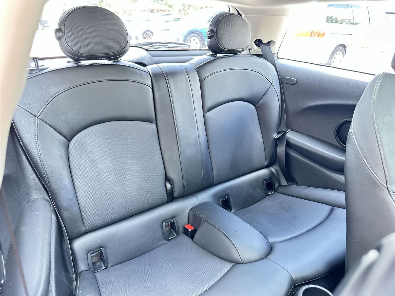 Used 2019 MINI Cooper S w/ Signature Upholstery Package FWD image 15