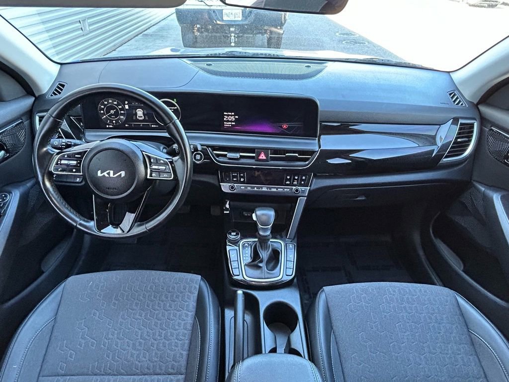 Used 2024 Kia Seltos X-Line image 11