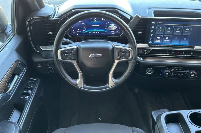 Used 2023 Chevrolet Silverado 1500 RST AWD/4WD image 15