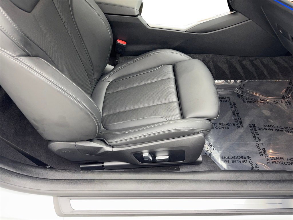 Used 2023 BMW 430i Coupe w/ Convenience Package image 40