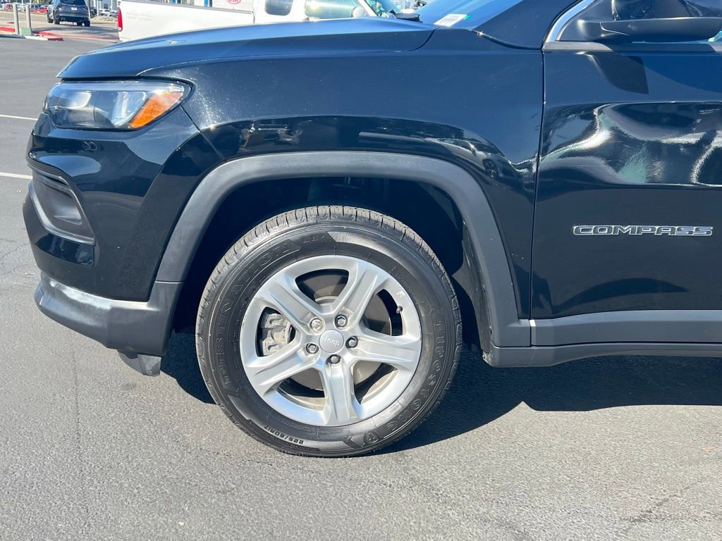 Used 2024 Jeep Compass Latitude w/ Convenience Group image 5