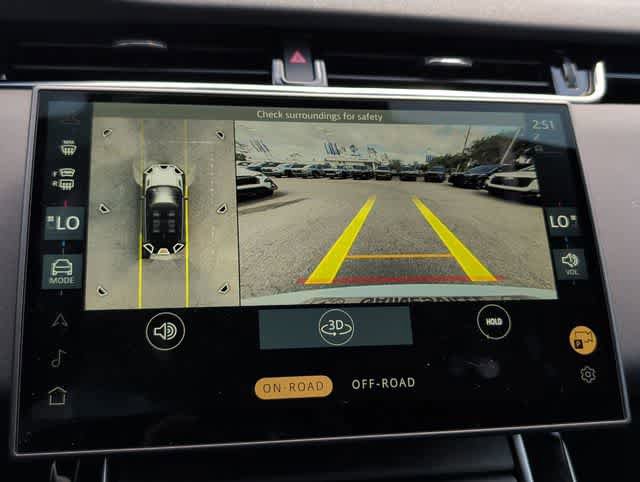 Used 2025 Land Rover Range Rover Evoque Dynamic SE image 28