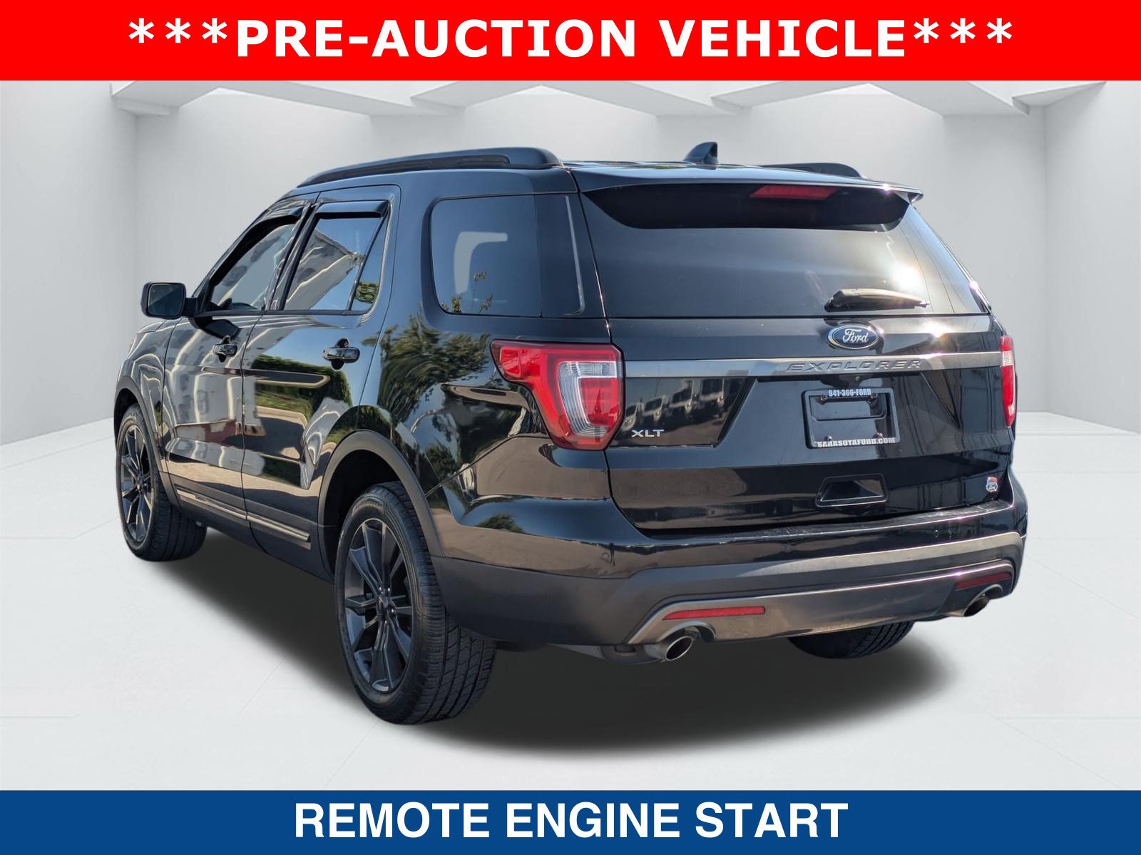 Used 2017 Ford Explorer XLT w/ Equipment Group 202A FWD image 7