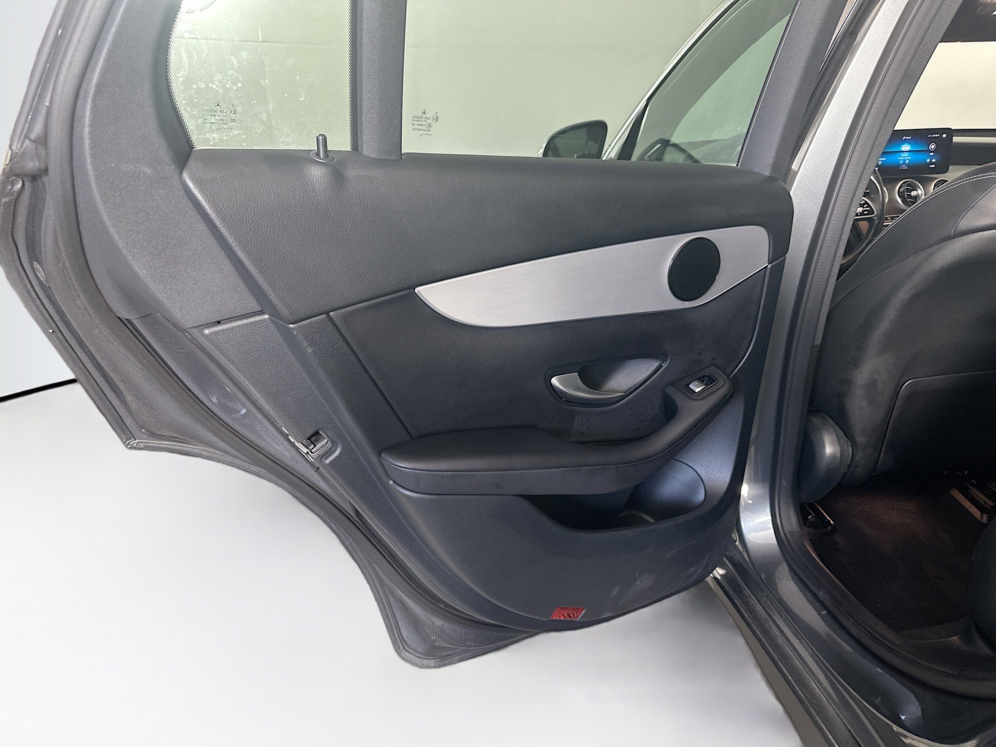 Used 2022 Mercedes-Benz GLC 300 4MATIC image 25