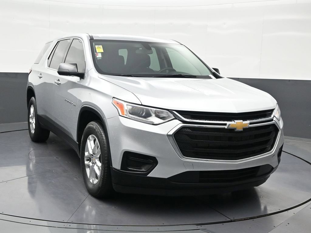 Used 2021 Chevrolet Traverse LS image 8