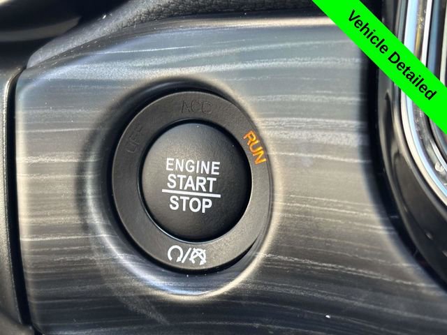 Used 2022 Jeep Grand Cherokee Laredo X image 16