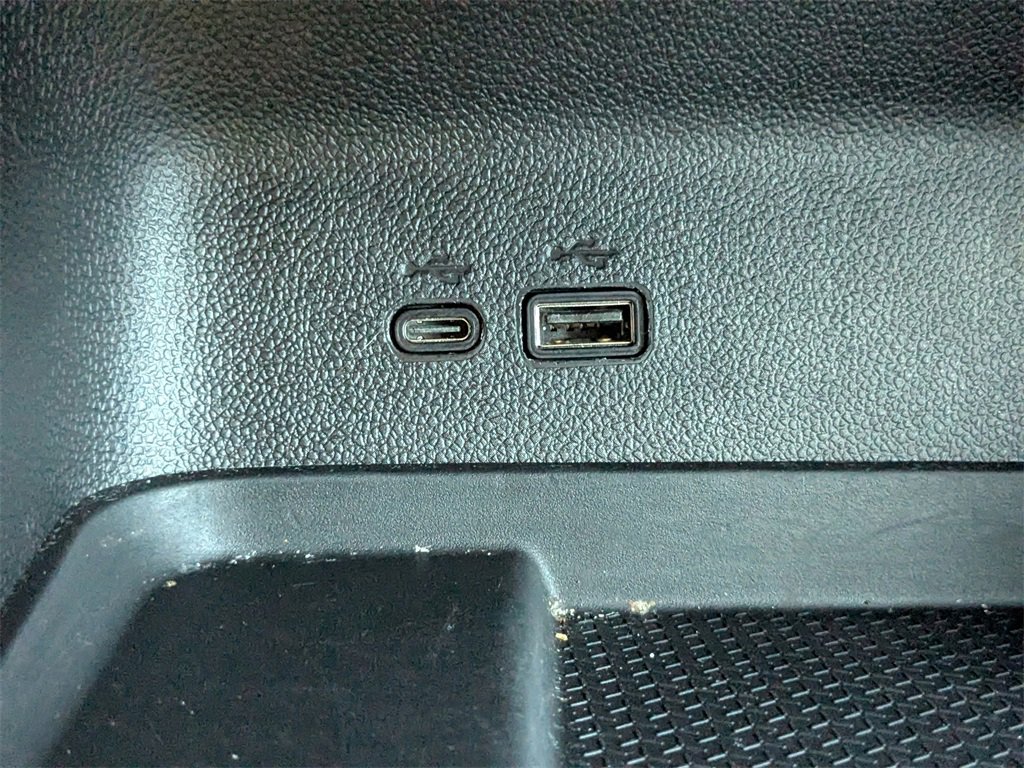 Certified 2025 Chevrolet Traverse LT image 18