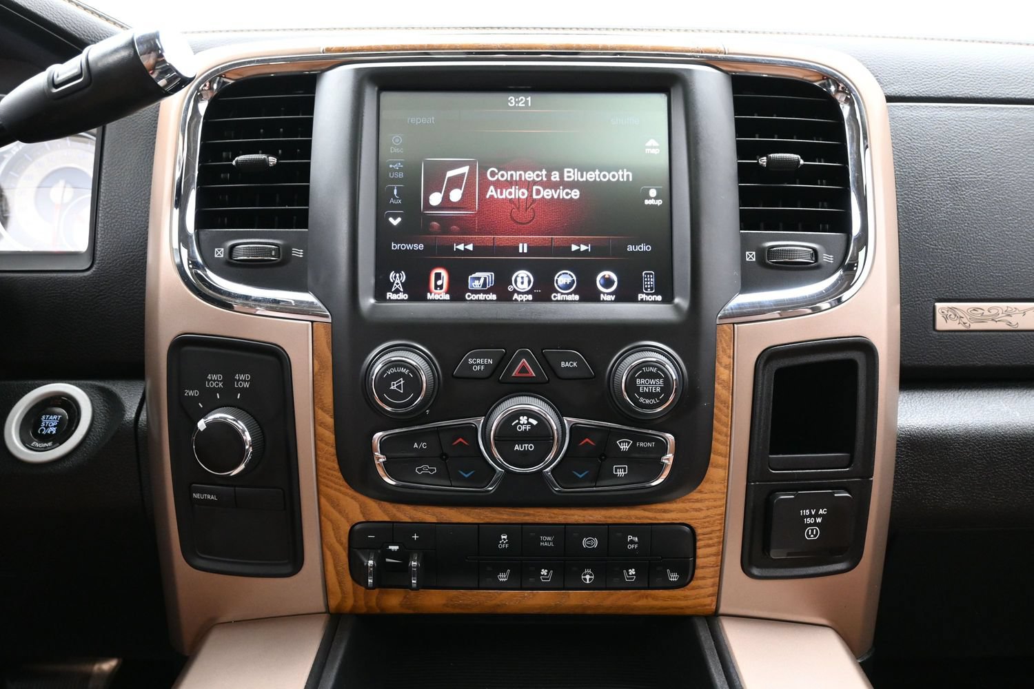 Used 2015 RAM 2500 Longhorn w/ Convenience Group AWD/4WD image 17