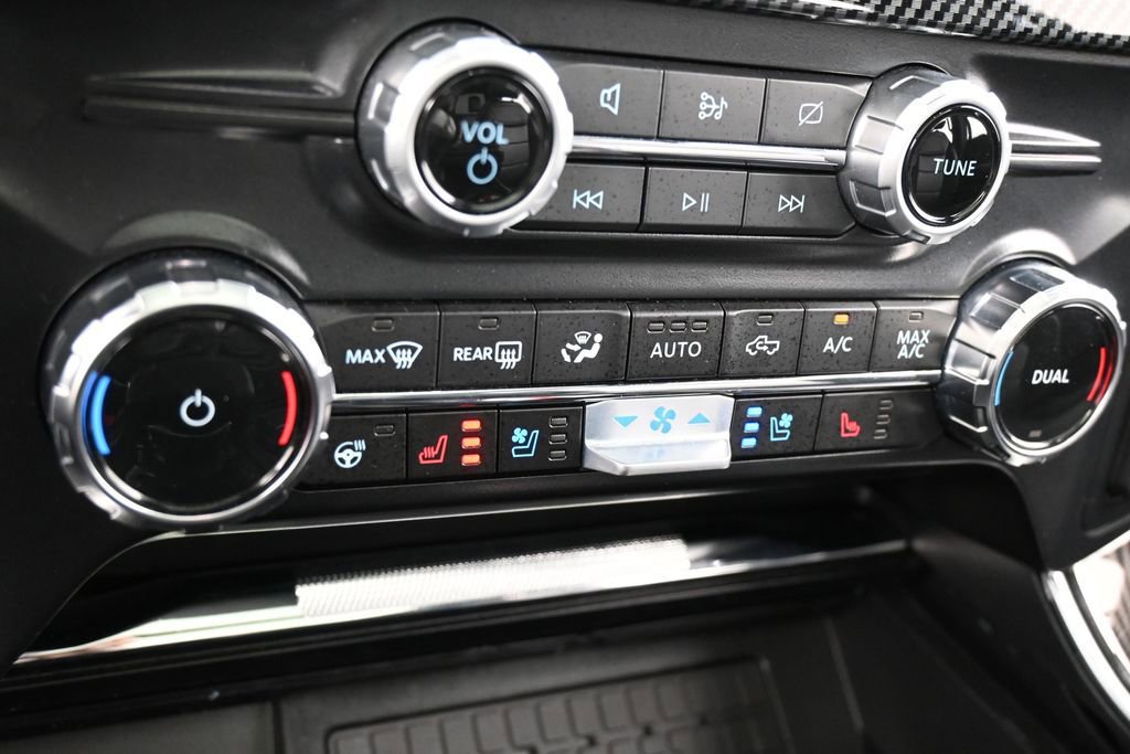 Used 2024 Ford F150 Raptor AWD/4WD image 23