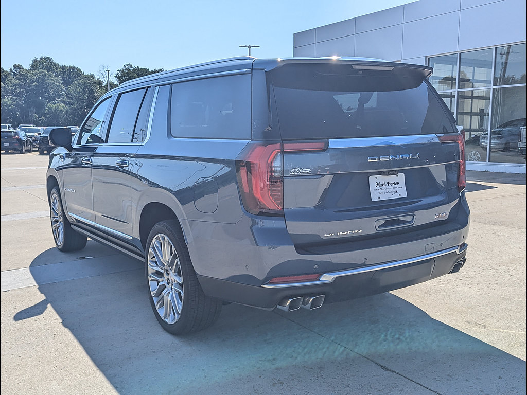 New 2026 GMC Yukon XL Denali w/ Denali Reserve Package AWD/4WD image 8