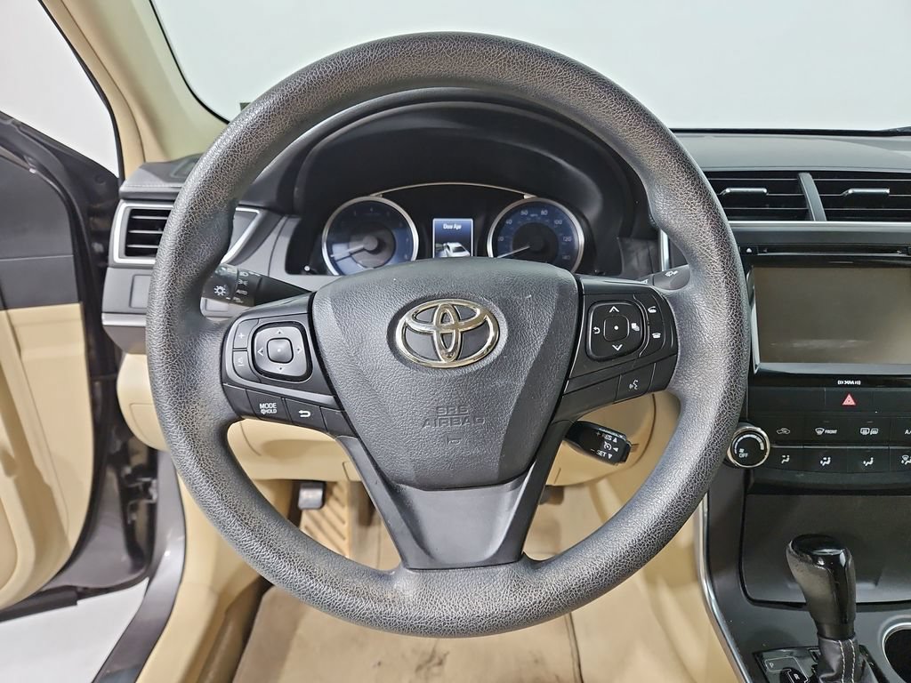 Used 2016 Toyota Camry LE FWD image 15