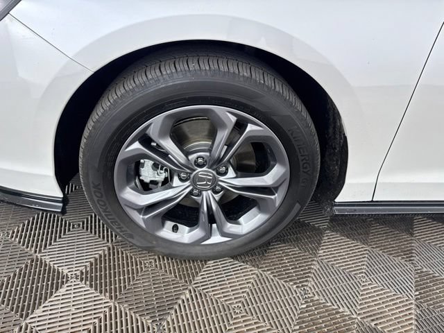 Used 2025 Honda Accord EX-L image 32