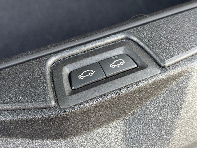 Used 2022 BMW X7 M50i image 55