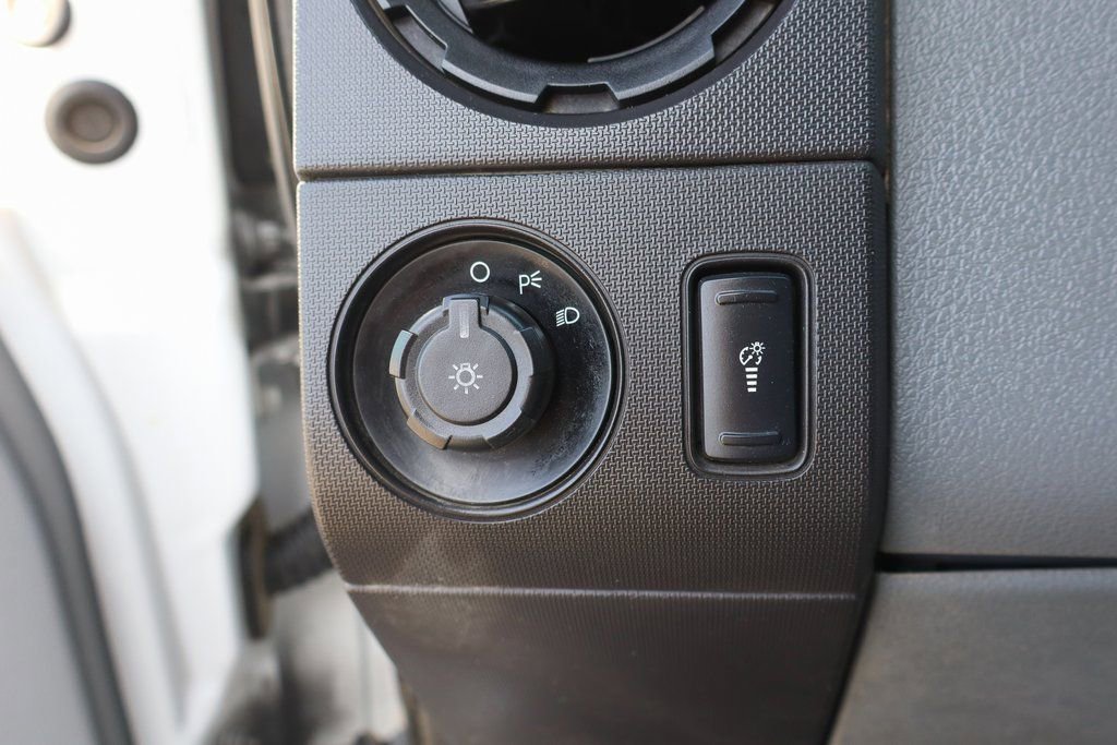Used 2016 Ford F550 2WD Regular Cab Super Duty image 22
