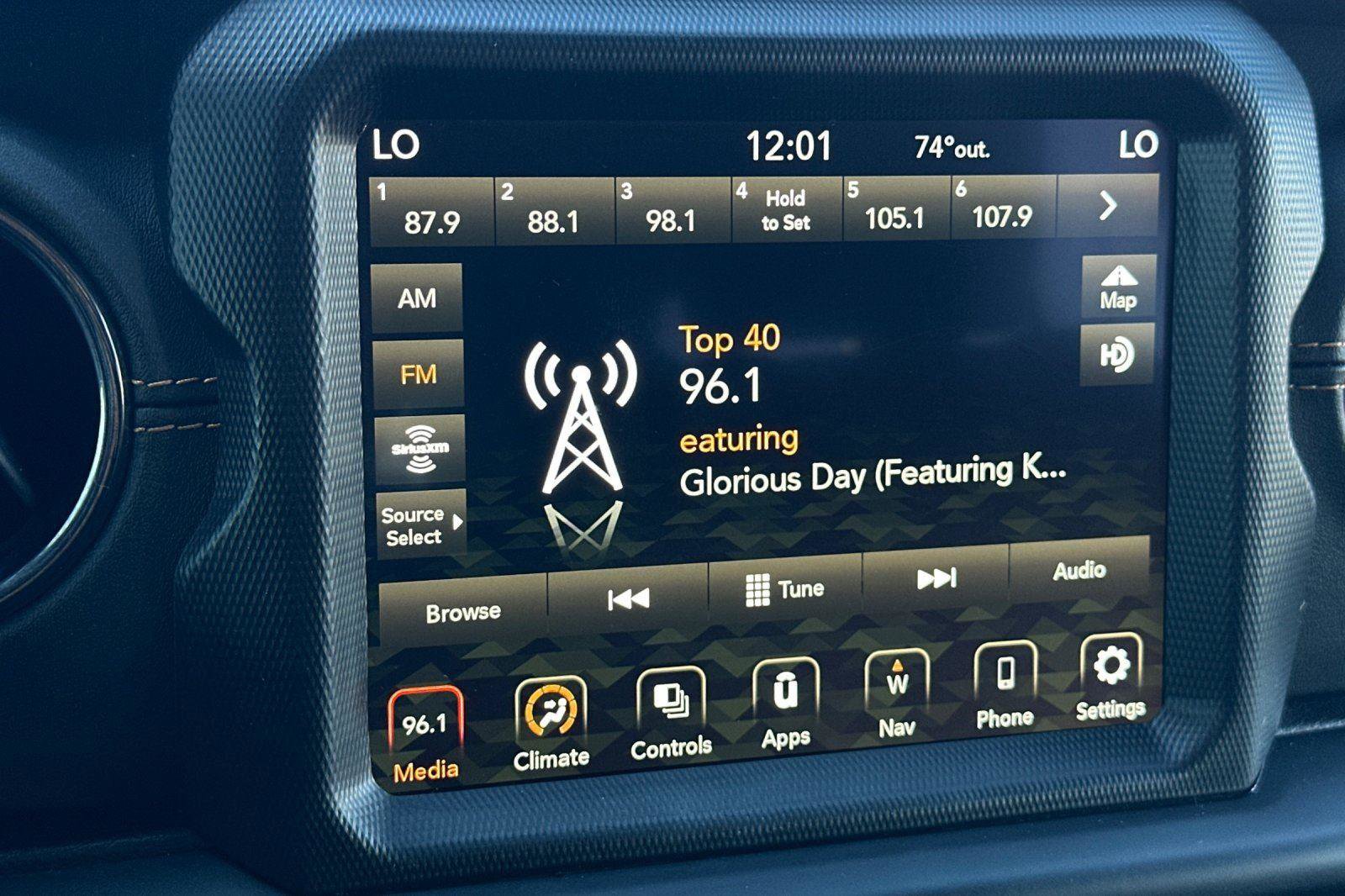 Used 2022 Jeep Wrangler Unlimited Sahara image 20