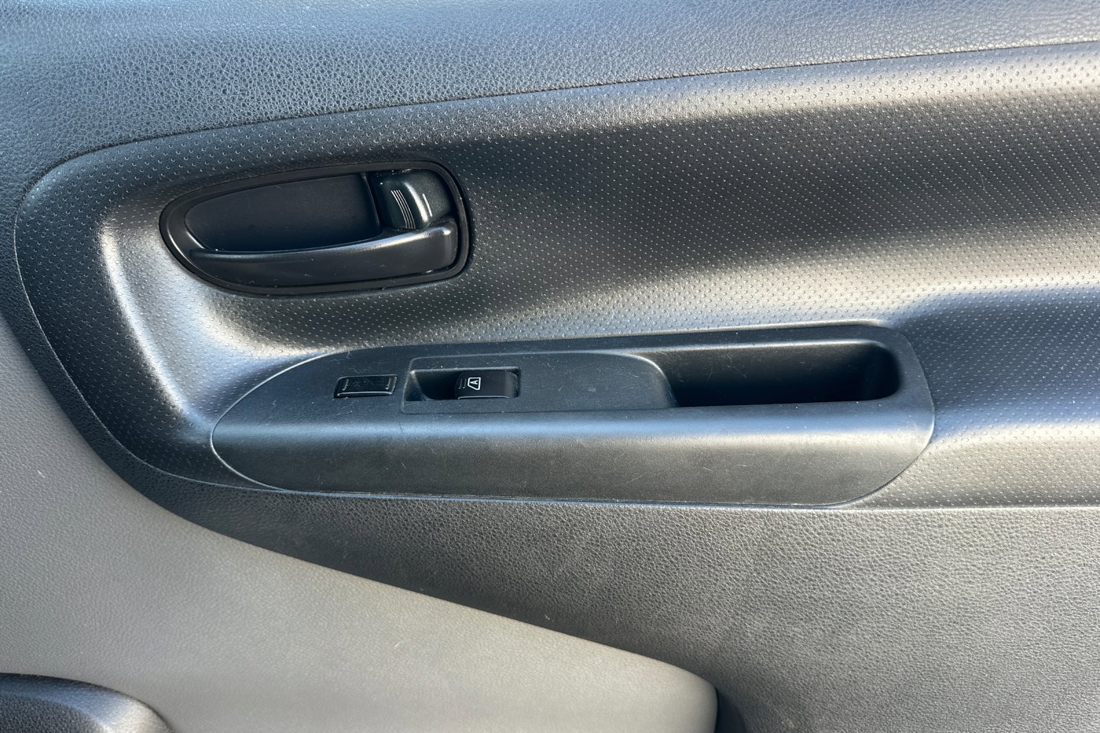 Used 2018 Nissan NV200 SV w/ Navigation Package image 20