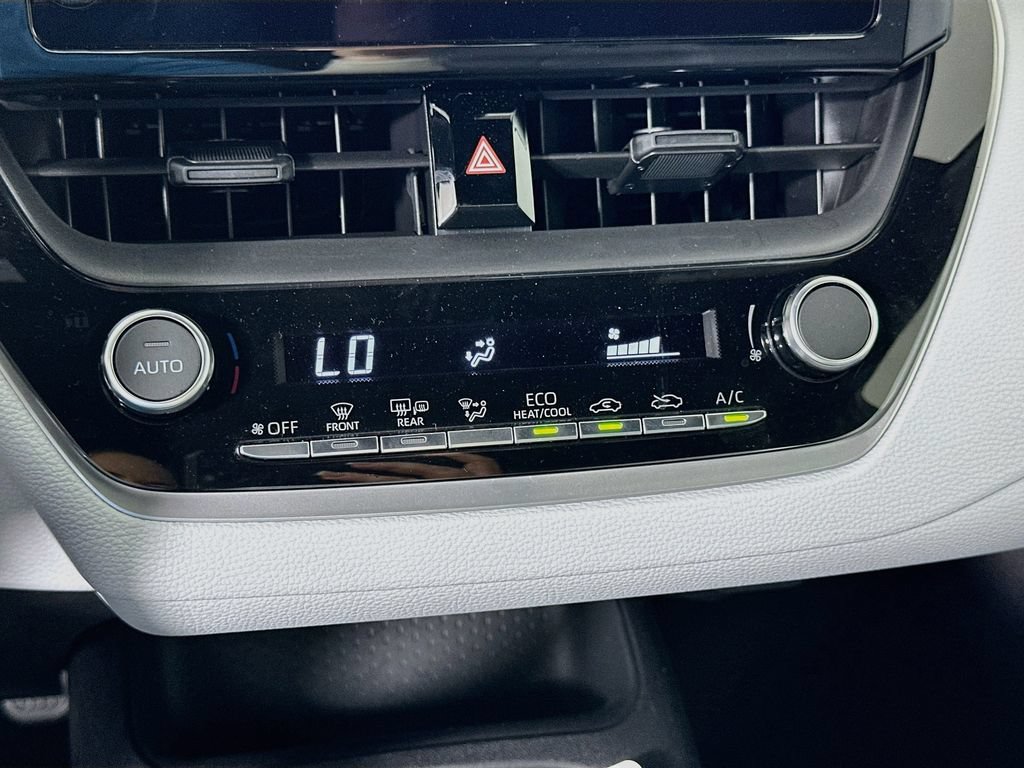 Certified 2026 Toyota Corolla SE FWD image 15