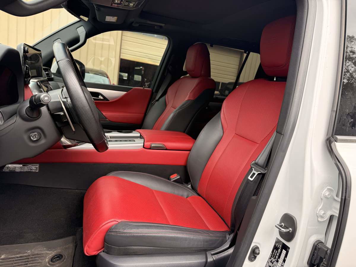 Used 2023 Lexus LX 600 F Sport image 8