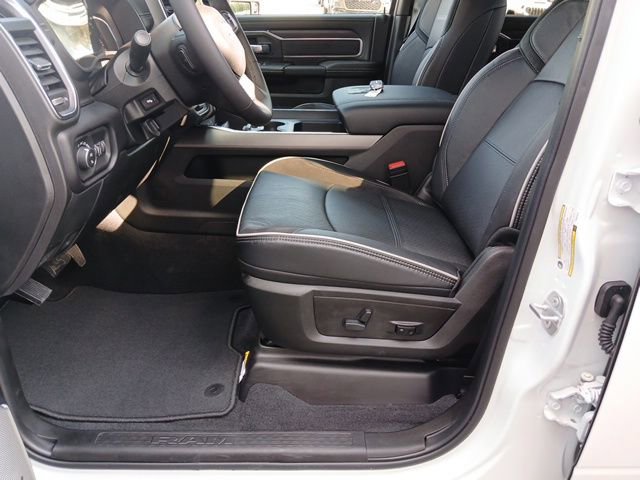 New 2026 RAM 3500 Laramie AWD/4WD image 39