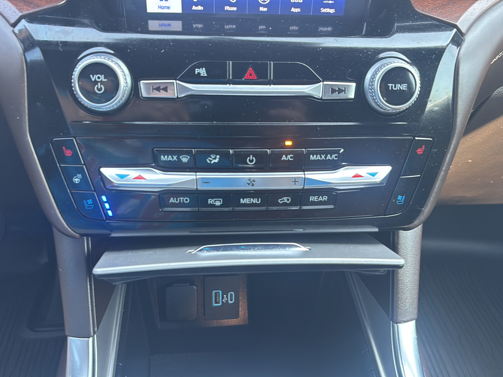 Used 2024 Ford Explorer King Ranch w/ Technology Package AWD/4WD image 21