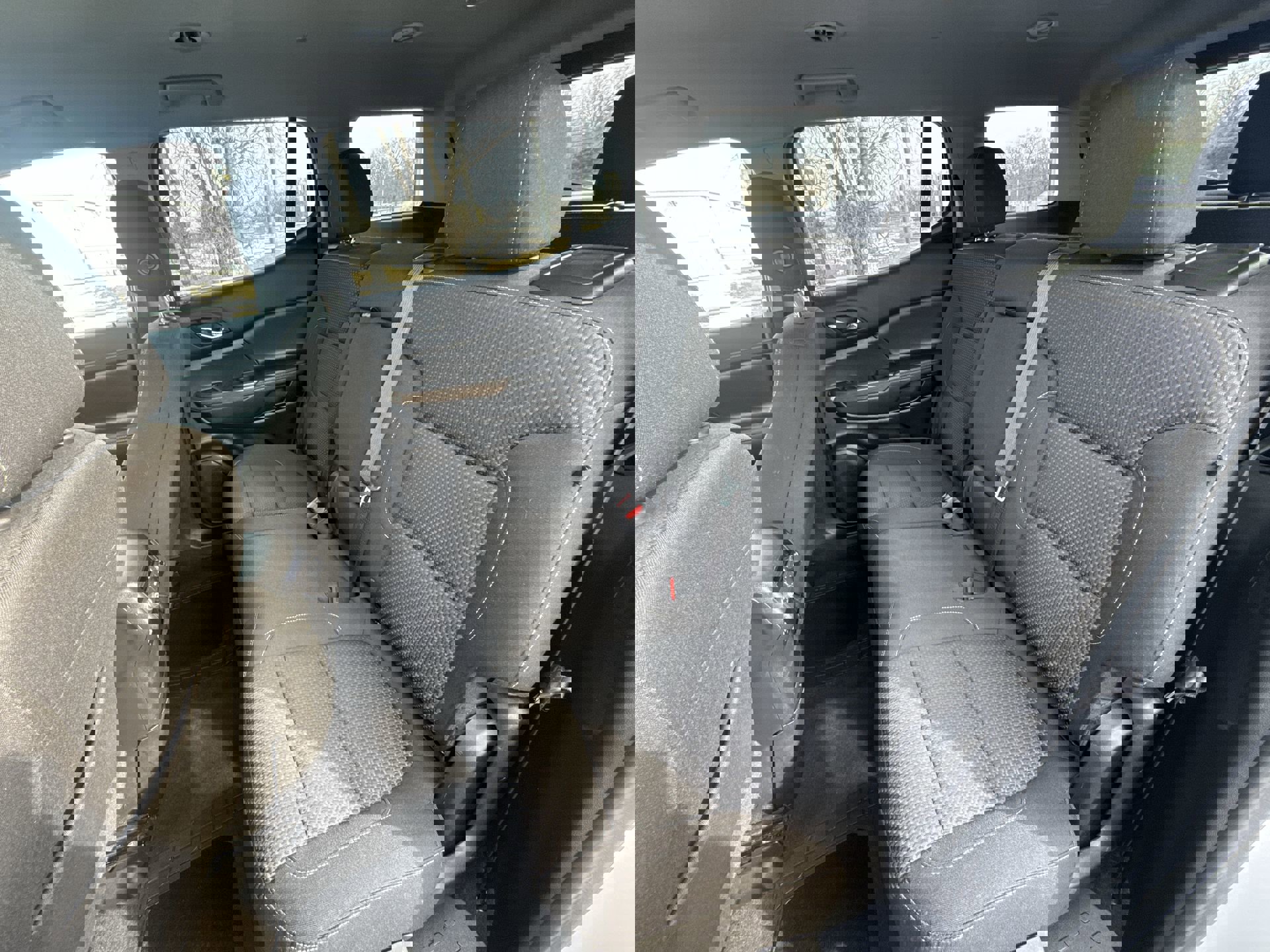 Certified 2023 GMC Acadia SLE image 22