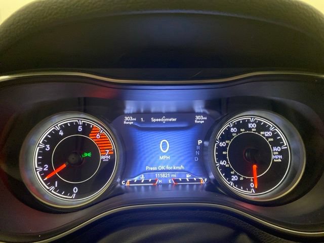 Used 2021 Jeep Cherokee High Altitude AWD/4WD image 10