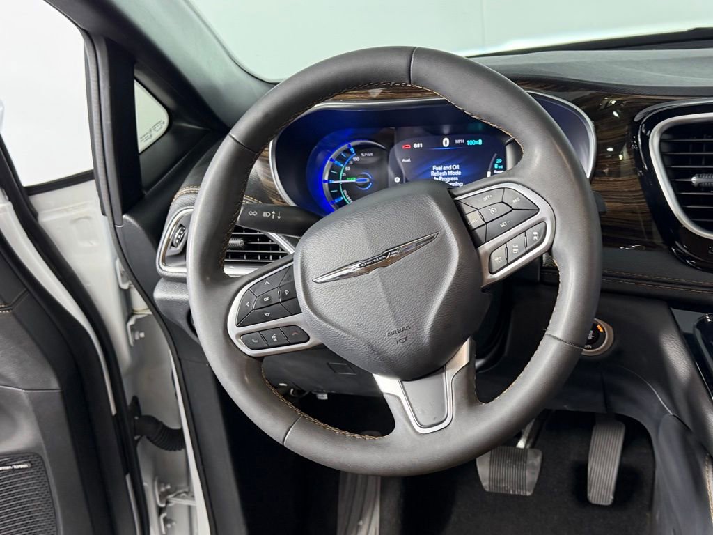 Used 2023 Chrysler Pacifica Pinnacle image 16
