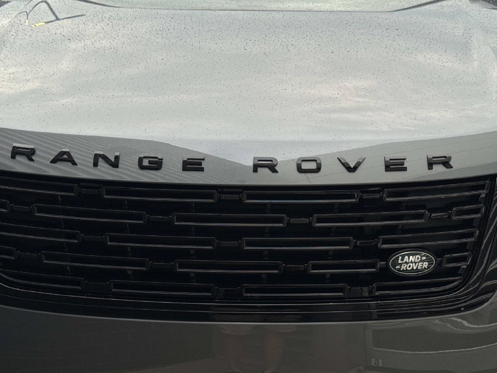 New 2026 Land Rover Range Rover Velar S AWD/4WD image 10