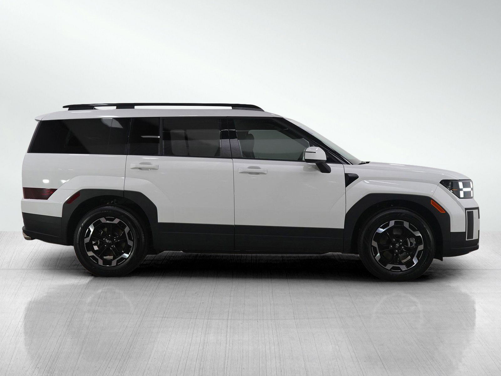 Used 2025 Hyundai Santa Fe SEL image 6