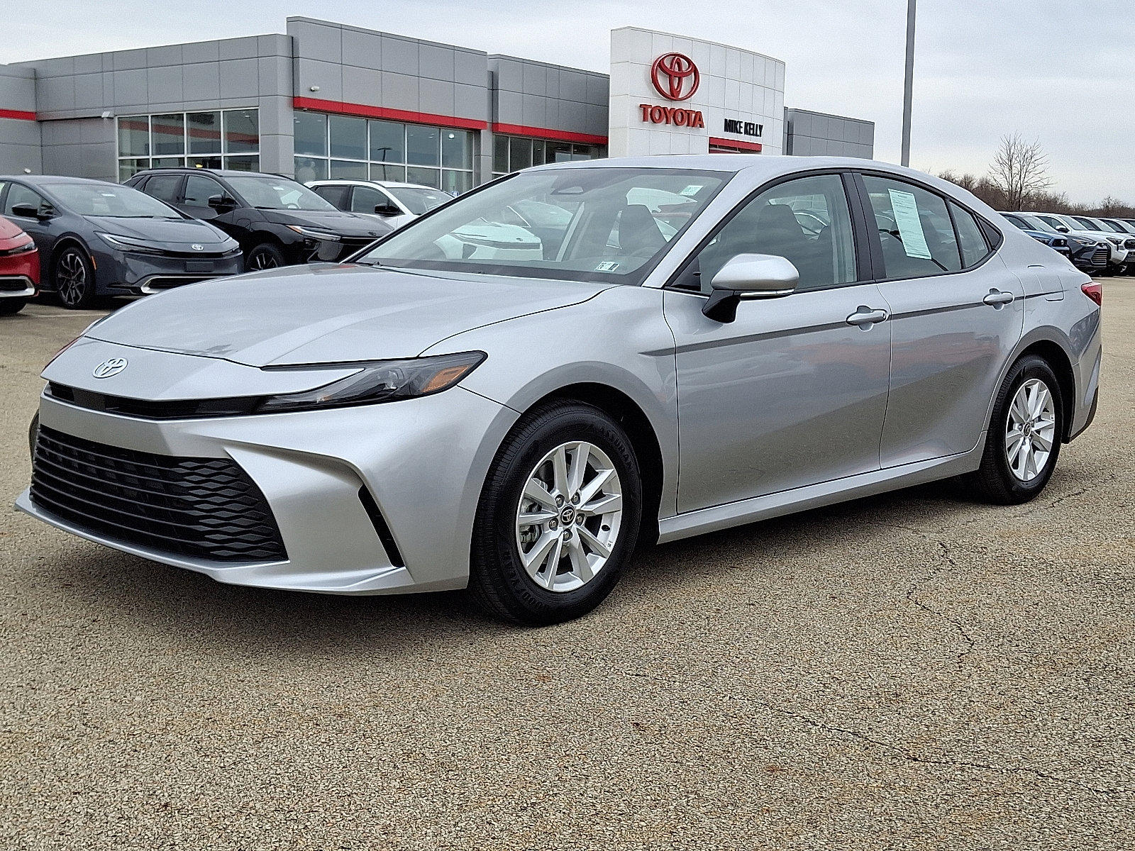 Used 2026 Toyota Camry LE image 3
