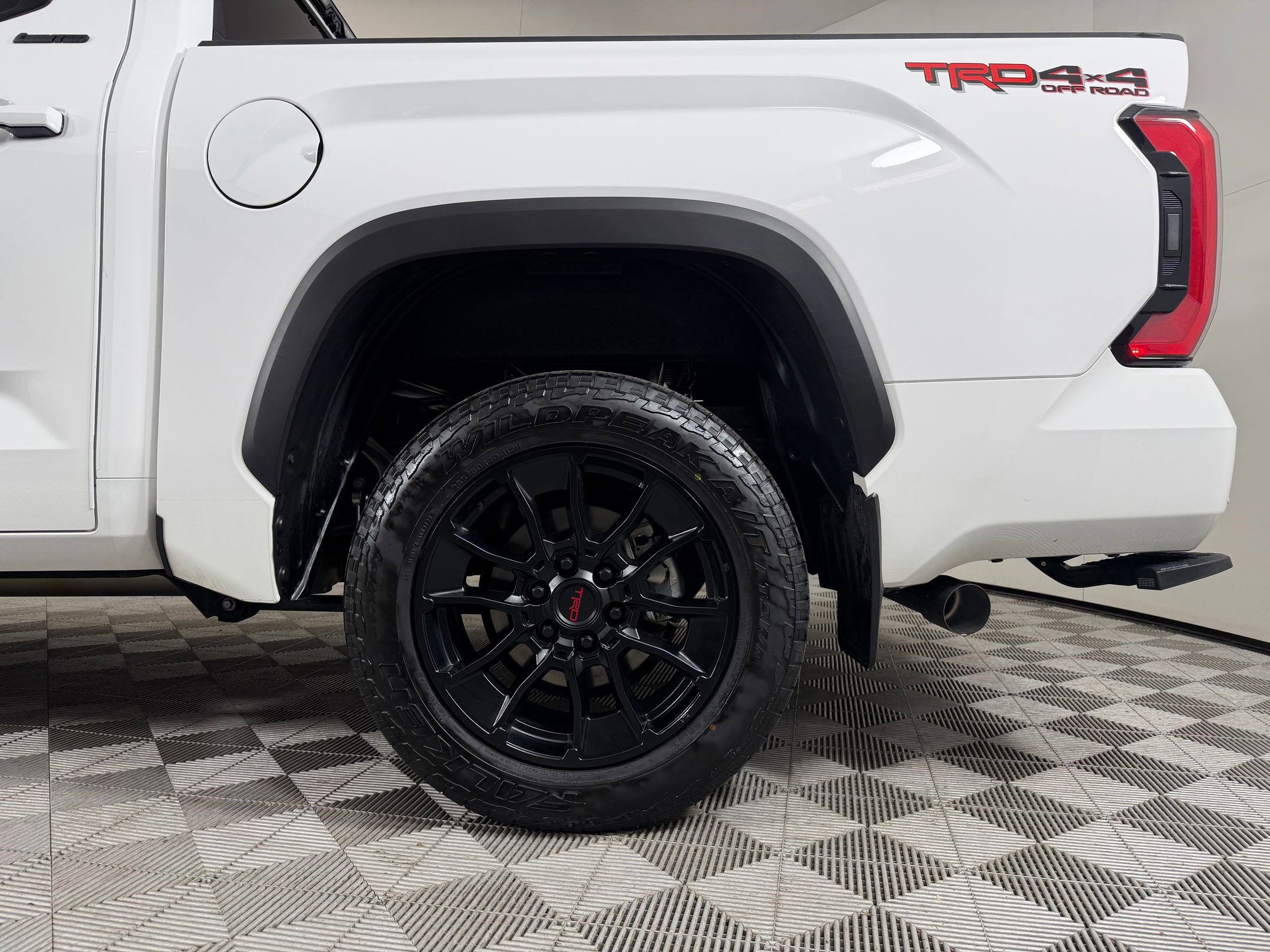 Used 2024 Toyota Tundra Limited w/ TRD Off-Road Package AWD/4WD image 26