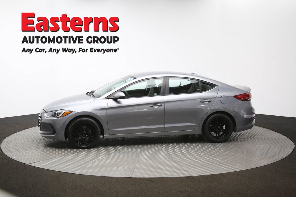 Used 2017 Hyundai Elantra SE w/ Cargo Package image 55