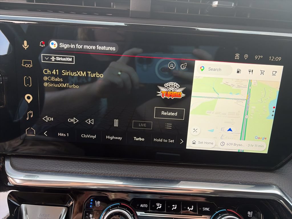 Used 2024 GMC Sierra 1500 Denali w/ Technology Package AWD/4WD image 23