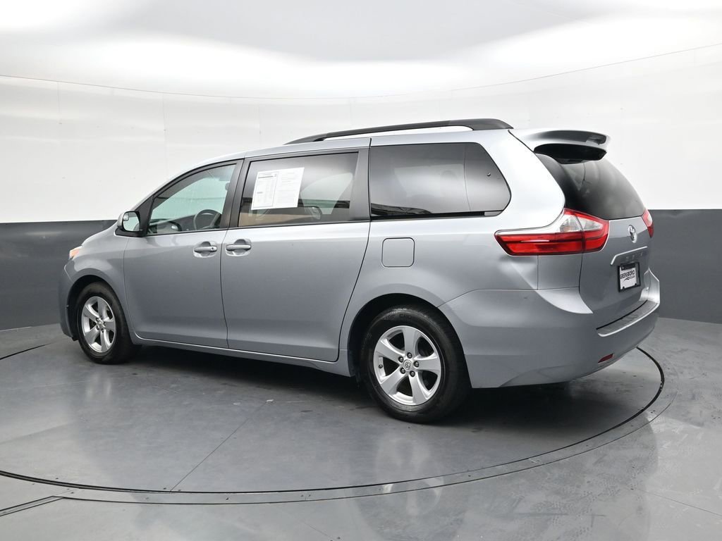 Used 2015 Toyota Sienna LE image 6