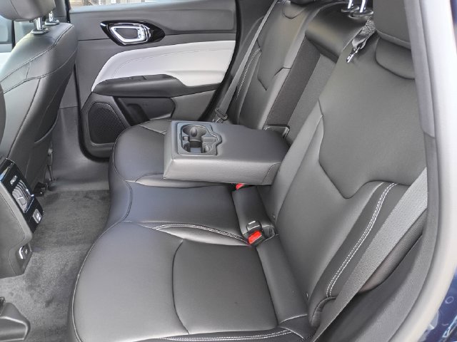 New 2026 Jeep Compass Limited AWD/4WD image 17