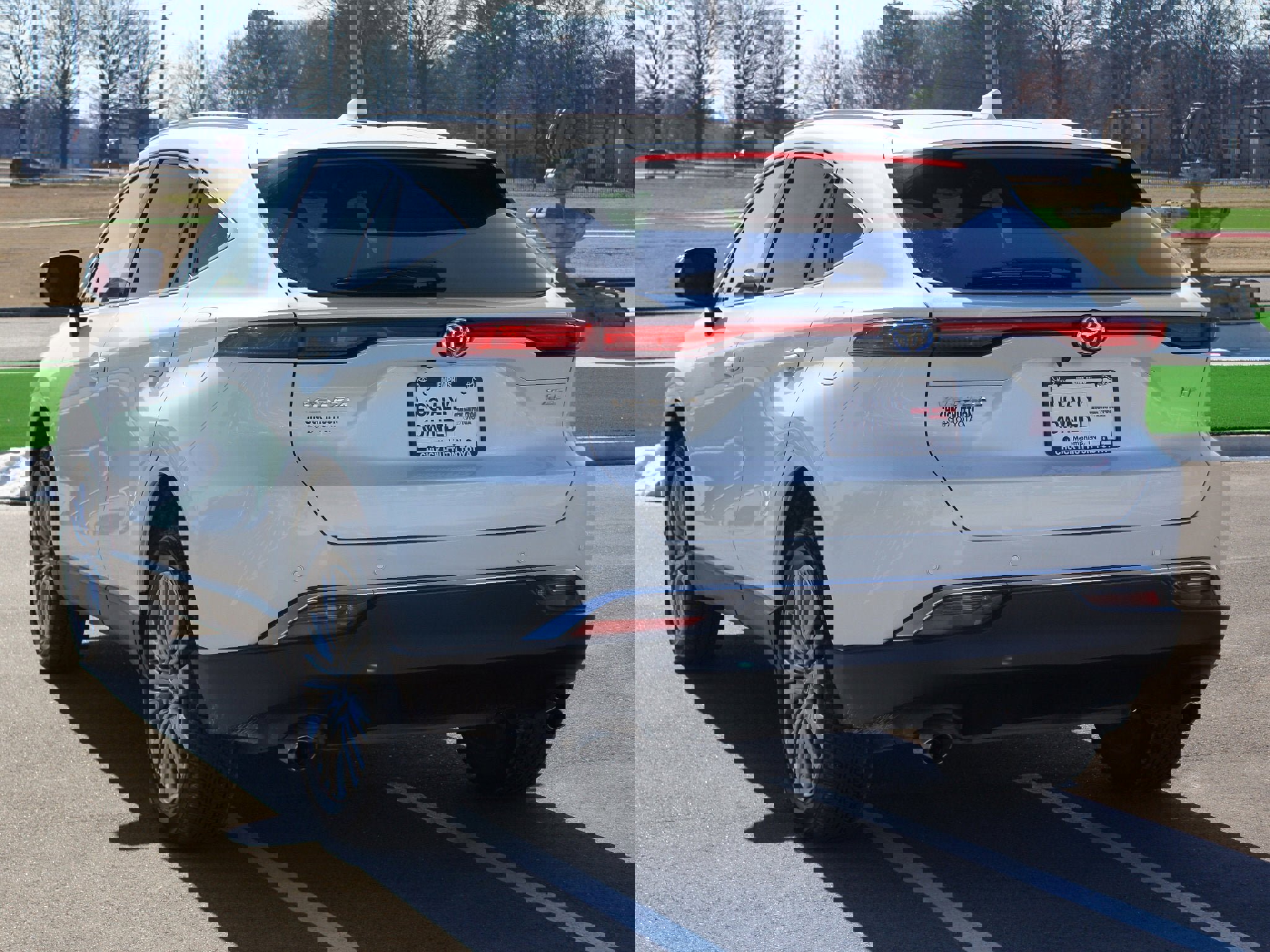 Used 2023 Toyota Venza XLE image 15