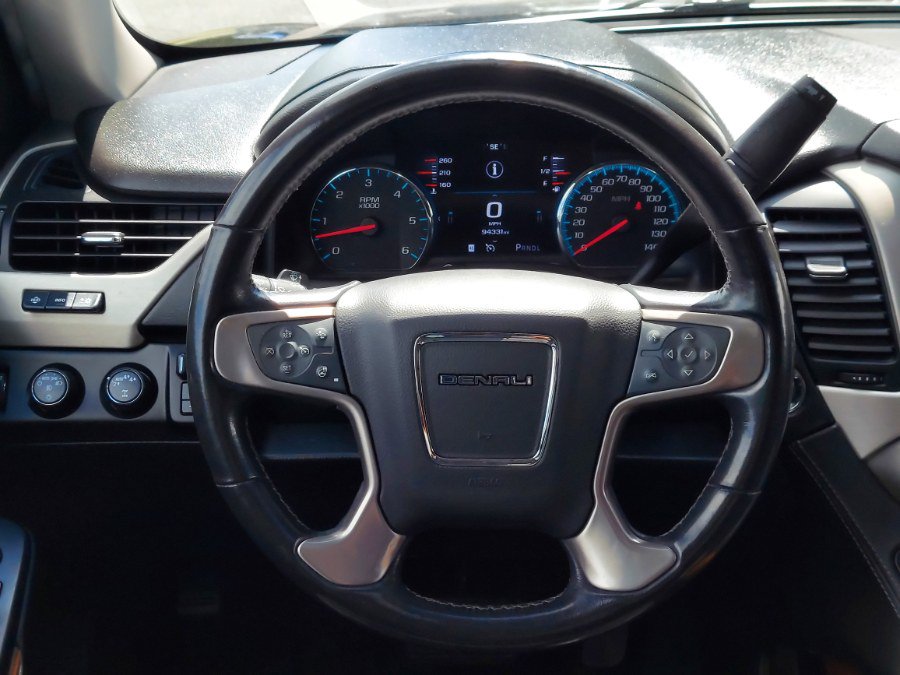 Used 2020 GMC Yukon XL Denali w/ Open Road Package AWD/4WD image 12