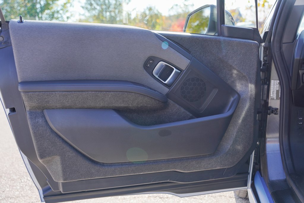 Used 2021 BMW i3 image 12