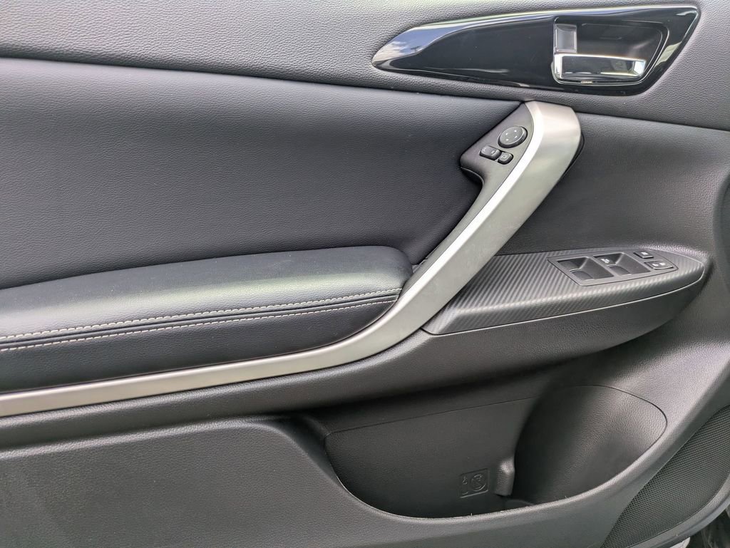 Used 2025 Mitsubishi Eclipse Cross SE AWD/4WD image 11