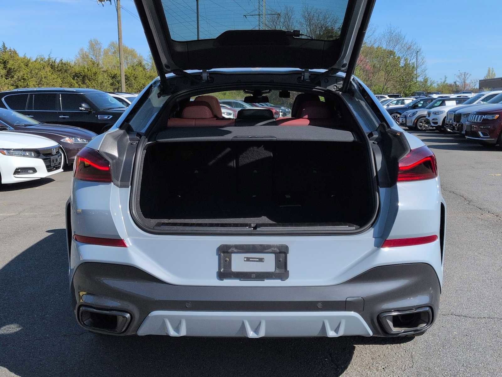 Used 2024 BMW X6 xDrive40i w/ Executive Package image 36