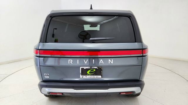 Used 2025 Rivian R1S Adventure image 5