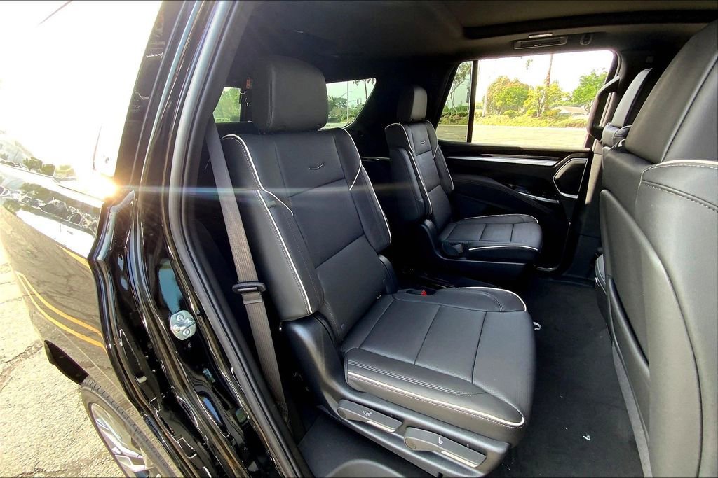 New 2026 Cadillac Escalade Luxury AWD/4WD image 30