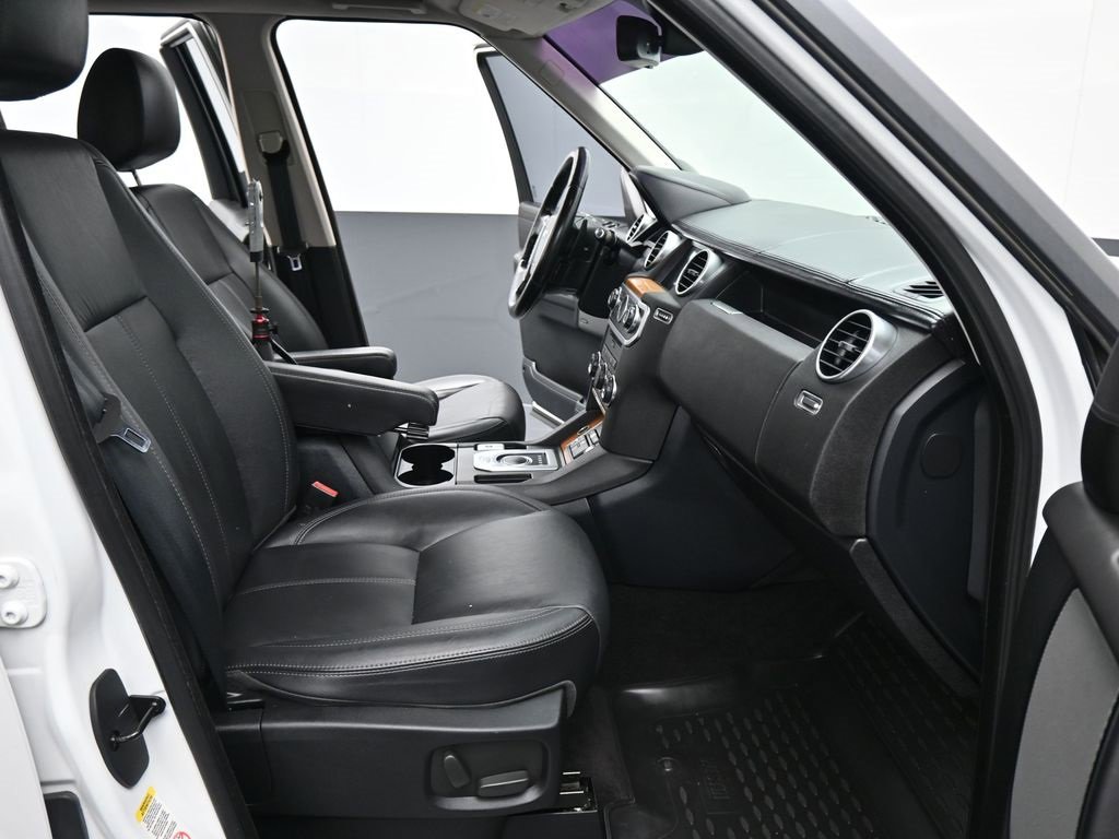 Used 2015 Land Rover LR4 HSE LUX image 21